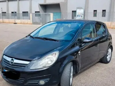 Usata Opel Corsa 75 CV (55 kW) 2009 Nero Utilitaria
