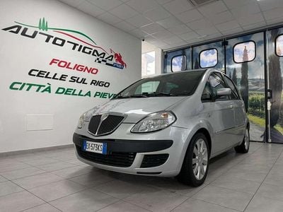 Usata Lancia Musa 95 CV (69 kW) 2005 Argento Monovolume