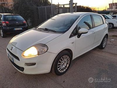 Usata Fiat Punto 77 CV (56 kW) 2015 Bianco Utilitaria