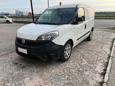 Usata Fiat Doblò 120 CV (88 kW) 2017 Bianco Monovolume