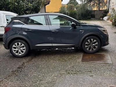 Usata Renault Captur 100 CV (73 kW) 2021 Blu SUV