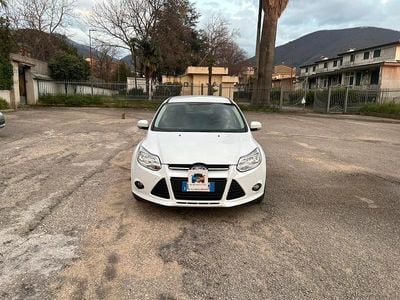 Usata Ford Focus 115 CV (84 kW) 2014 Bianco Station wagon