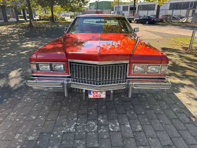 Usata Cadillac Coupé DeVille 350 CV (257 kW) 1975 Rosso Coupé