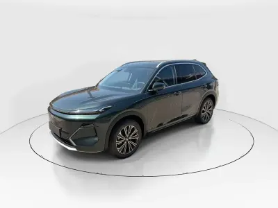 Nuova Geely Starray 218 CV (160 kW) 2026 Verde SUV