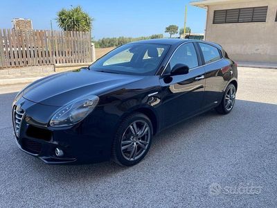 Usata Alfa Romeo Giulietta Distinctive 150 CV (110 kW) 2016 Nero Utilitaria