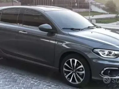 Usata Fiat Tipo Lounge 120 CV (88 kW) 2018 Grigio Station wagon