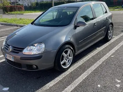 Usata VW Golf V 115 CV (84 kW) 2007 Grigio Berlina