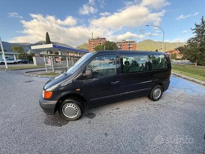 Usata Mercedes Vito 122 CV (89 kW) 1999 Nero Furgone