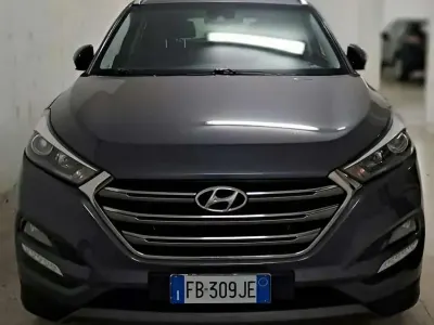Usata Hyundai Tucson Xpossible 116 CV (85 kW) 2016 Grigio SUV