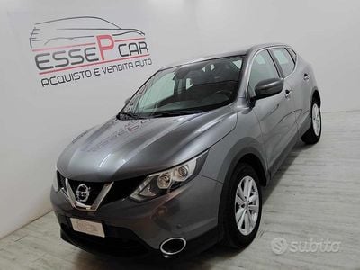 Usata Nissan Qashqai Acenta 110 CV (80 kW) 2015 Grigio SUV