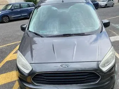 Usata Ford Courier 75 CV (55 kW) 2016 Grigio Monovolume