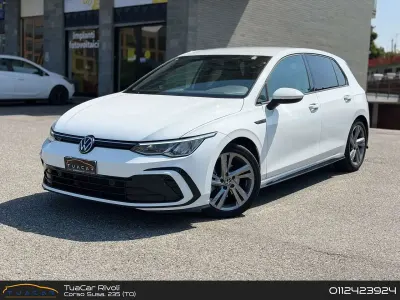 Usata VW Golf VII R-line 150 CV (110 kW) 2021 Bianco Utilitaria