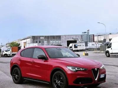 Usata Alfa Romeo Stelvio Super 160 CV (117 kW) 2023 Rosso SUV