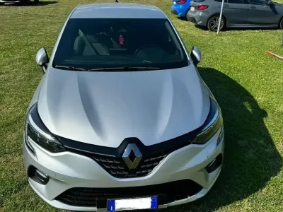 Usata Renault Clio V Life 101 CV (74 kW) 2022 Grigio Berlina