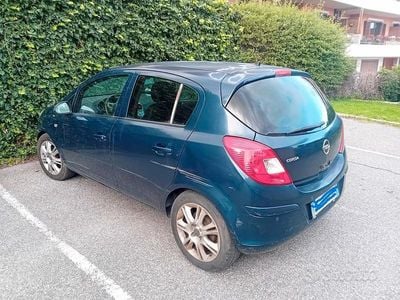 Usata Opel Corsa 2012 Blu Utilitaria