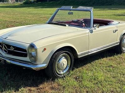 Usata Mercedes 230 150 CV (110 kW) 1964 Beige Cabrio