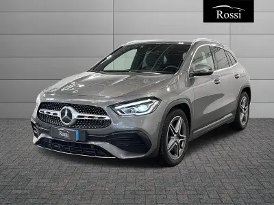 Usata Mercedes GLA180 Premium 116 CV (85 kW) 2023 Grigio medio metallizzato SUV