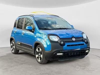 Nuova Fiat Panda Cross Cross 69 CV (50 kW) 2025 Blu Utilitaria