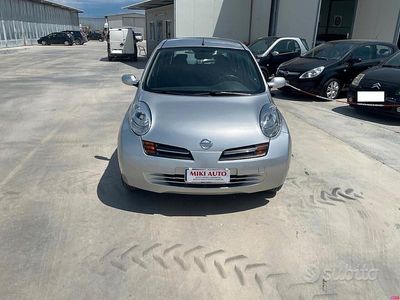 Używany Nissan Micra Acenta 65 KM (47 kW) 2005 Szary Sedan/Limuzyna
