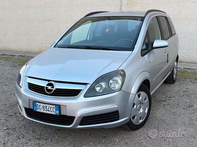 Usata Opel Zafira 94 CV (69 kW) 2007 Grigio Monovolume