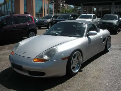 Usata Porsche Boxster 220 CV (161 kW) 2001 Argento Cabrio