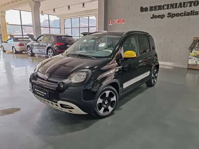 Usata Fiat Panda Cross Cross Plus 69 CV (50 kW) 2025 Nero Utilitaria