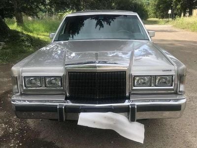 Usata Lincoln Town Car 154 CV (113 kW) 1987 Grigio Berlina