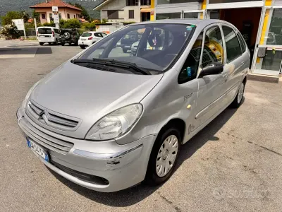 Usata Citroën Xsara Picasso Elegance 109 CV (80 kW) 2009 Grigio Monovolume