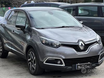 Usata Renault Captur Iconic 90 CV (66 kW) 2016 Argento SUV