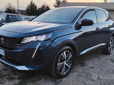 Usata Peugeot 3008 Allure 131 CV (96 kW) 2022 Verde SUV