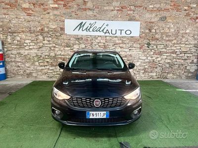 Usata Fiat Tipo Lounge 95 CV (69 kW) 2018 Nero Berlina