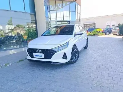 Usata Hyundai i20 84 CV (61 kW) 2022 Bianco Utilitaria