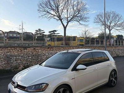 Usata VW Golf VII GTI 230 CV (169 kW) 2014 Berlina