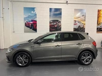 Usata VW Polo R-line 90 CV (66 kW) 2019 Grigio Utilitaria