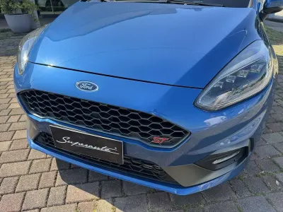 Usata Ford Fiesta ST 200 CV (147 kW) 2021 Blu/azzurro Utilitaria