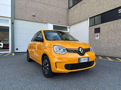 Usata Renault Twingo Techno 30 kW (42 CV) 2022 Arancione Utilitaria