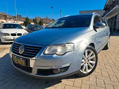 Usata VW Passat Comfortline 140 CV (102 kW) 2009 Blu Station wagon