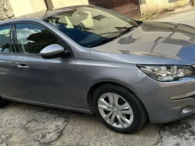 Usata Peugeot 308 Active 116 CV (85 kW) 2014 Berlina