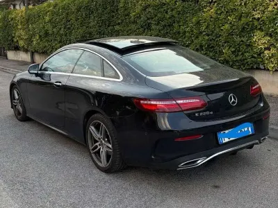 Usata Mercedes E220 Premium Plus 194 CV (142 kW) 2017 Nero Coupé