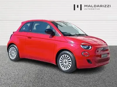 Nuova Fiat 500e Red 42 kW (58 CV) 2025 Rosso Berlina