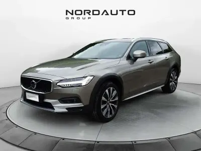 Usata Volvo V90 CC Core 197 CV (144 kW) 2022 Grigio Station wagon