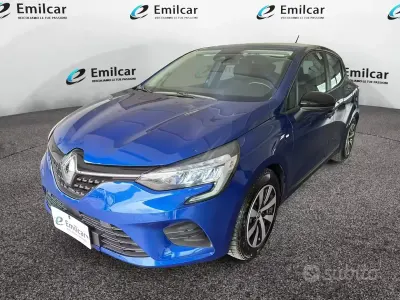 Usata Renault Clio V 91 CV (66 kW) 2023 Bluazzurro Berlina