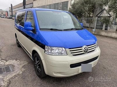 Begagnad VW Caravelle 131 HK (96 kW) 2008 Blå Van