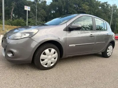 Usata Renault Clio IV 75 CV (55 kW) 2012 Grigio Berlina