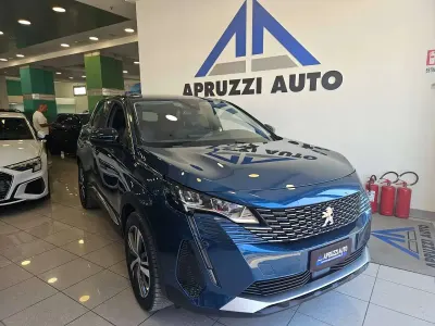 Usata Peugeot 3008 Allure 131 CV (96 kW) 2023 Blu/azzurro SUV