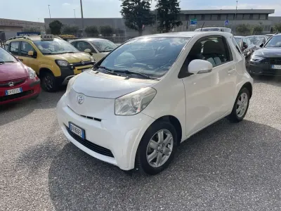 Usata Toyota iQ Sol 68 CV (50 kW) 2009 Perla Utilitaria