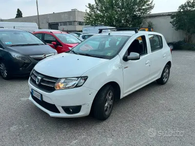Usata Dacia Sandero 75 CV (55 kW) 2016 Bianco Berlina