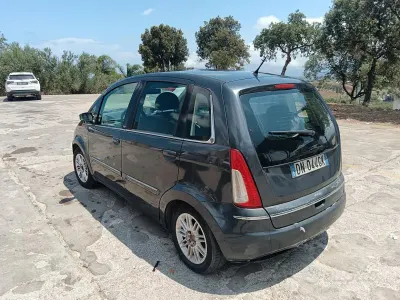 Usata Lancia Musa 90 CV (66 kW) 2008 Monovolume