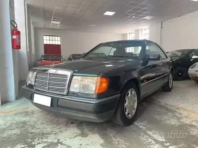 Usata Mercedes 200 122 CV (89 kW) 1992 Nero Coupé