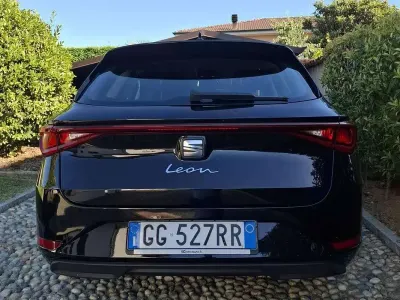 Usata Seat Leon Business 110 CV (80 kW) 2021 Nero Station wagon